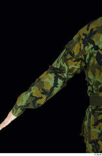 Victor arm army belt camo jacket dressed upper body 0004.jpg